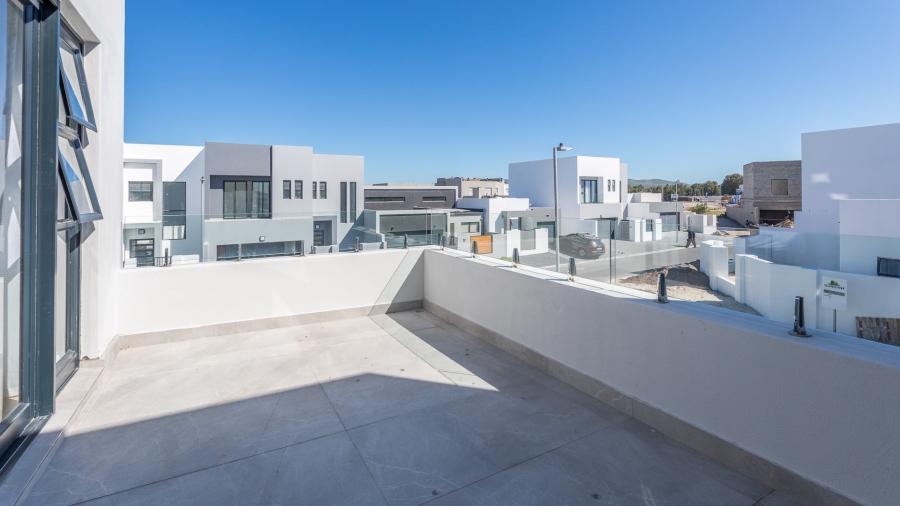 4 Bedroom Property for Sale in Sandown Western Cape